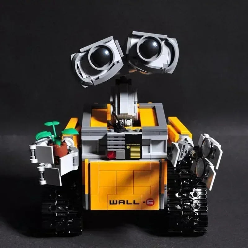 BLUwall-E